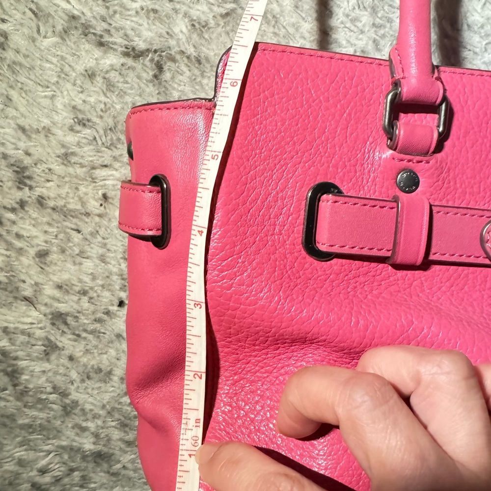 COACH bag.. - Picture 7 of 8